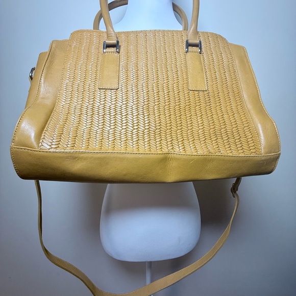 Vélez Colombia Woven Leather Satchel / Tote – Tan – Crossbody Strap - Picture 5 of 6